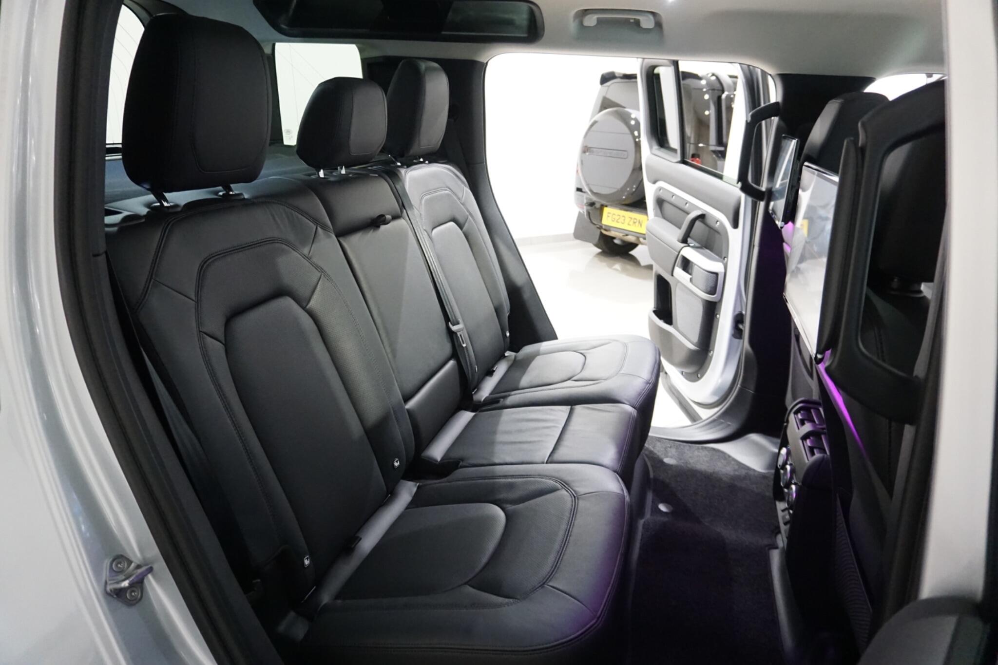 Land Rover Defender 110 2.0 P400e 15.4kWh XS Edition SUV 5dr Petrol Plug-in Hybrid Auto 4WD Euro 6 (s/s) (404 ps)